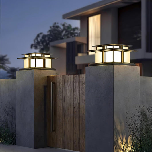 BoilynLight | Durable Elegant Outdoor Pillar Light for Garden and Pathways 3