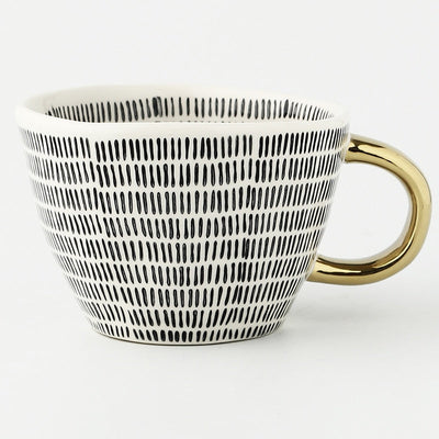BowLift | Elegant Ceramic Coffee Cup with Gold Handle and Geometric Design 12