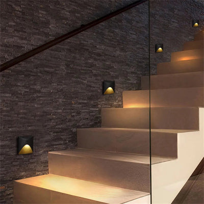 BowLift | Modern Waterproof Outdoor Wall Light Fixture with LED Illumination 5