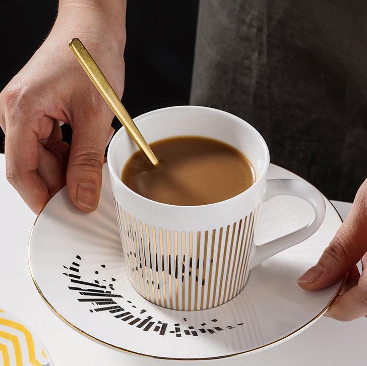 Nexa | Creative Coffee Mug with Moving Reflection for Unique Beverage Experience 1