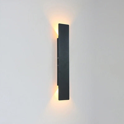 RainGuard | Modern Weatherproof LED Outdoor Wall Light in Durable Aluminum 12