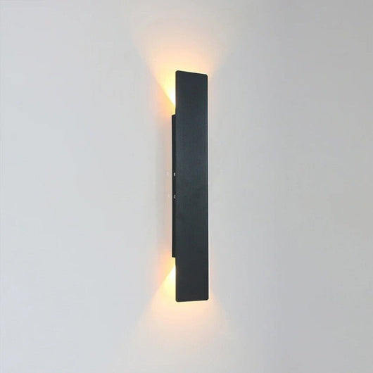 RainGuard | Modern Weatherproof LED Outdoor Wall Light in Durable Aluminum 12