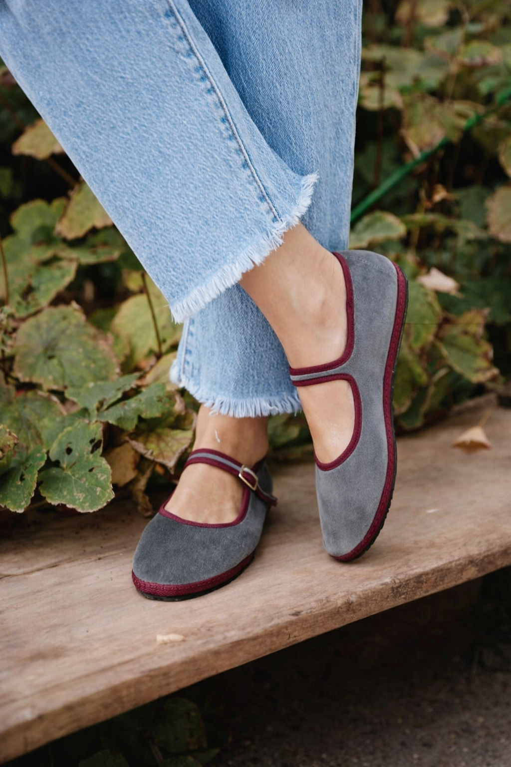 Women's Black Ballet Flats Round Toe Buckle Strap Suede Casual Footwear 2
